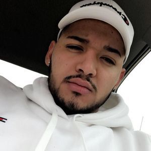 Meet your Posher, Carlos eduardo